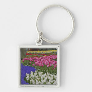 Garten mit Traubenhyazinthen, Hyazinthen und Tulpe Schlüsselanhänger