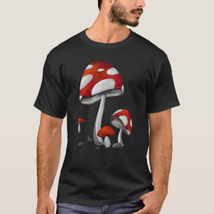 Gartenarbeit 4\Garten Der Roten Giftigen Pilze Myk T-Shirt