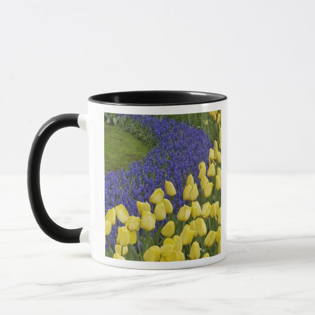 Gartenmuster von Blume und Tasse (Links)