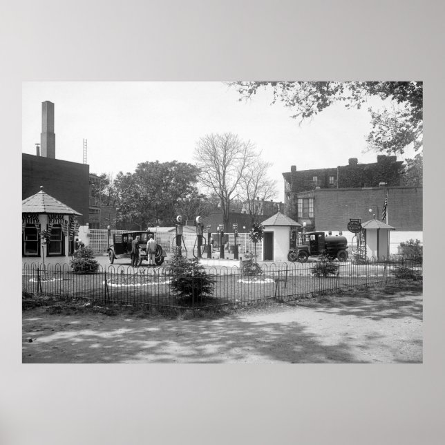 Gasstation der 20er Jahre Poster (Vorne)