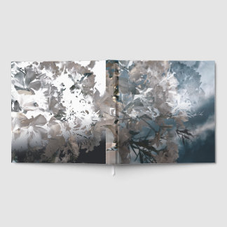 Gästebuch mit lokalen Blumen