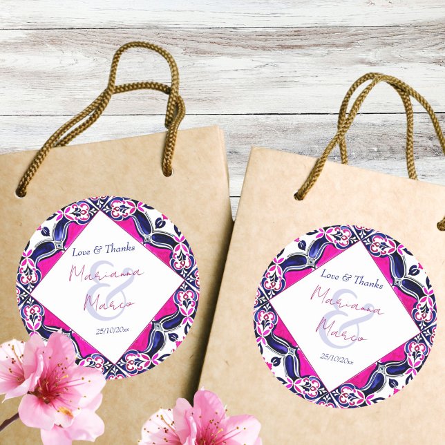 Gastgeschenk Hochzeit aus rosa und blau-mexikanisc Runder Aufkleber (Pink and blue Mexican tiles wedding thank you favor Sticker bride and groom names thank you stickers)