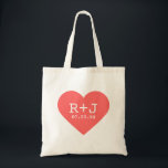 Gastgeschenk Hochzeit Tragetasche<br><div class="desc">Niedliche mädchenhafte,  moderne Herzform mit den personalisierten Monogramm-Initialen der Braut und des Bräutigams und dem individuellen Hochzeitstermin. Ideal für Gastgeschenk Hochzeit Totbeutel,  Valentinstag,  Jubiläumsgeschenk oder jede Gelegenheit! Klicken Sie auf die Schaltfläche "Anpassen",  um Ihren eigenen Text hinzuzufügen und Schriftart und Farben für ein personalisiertes Design zu ändern.</div>