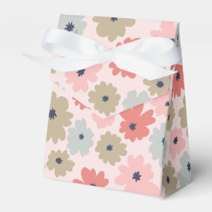 Gastgeschenk mit rosa grün und blauer Blütenzunge Geschenkschachtel