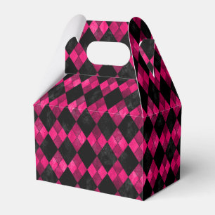 Gastgeschenk mit rosa und schwarzer Raute Geschenkschachtel