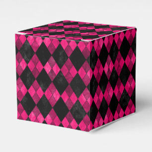 Gastgeschenk mit rosa und schwarzer Raute Geschenkschachtel