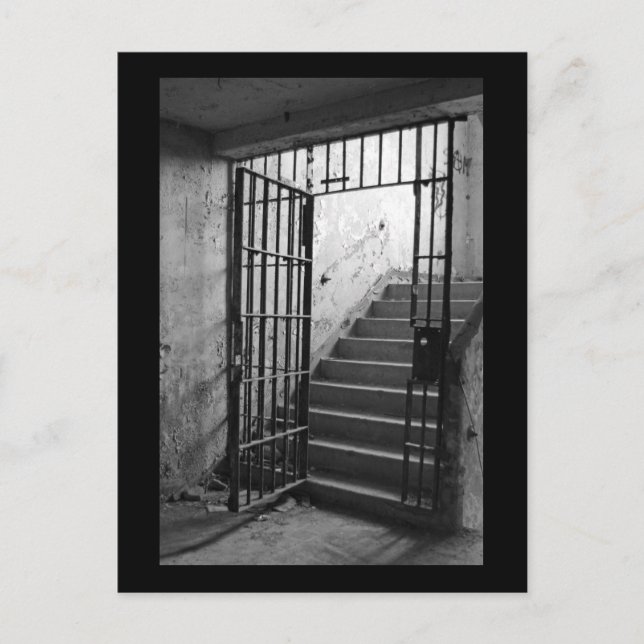 Gated Entry Postkarte (Vorderseite)