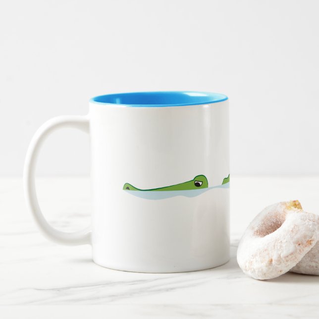Gator Schwimmen Zweifarbige Tasse (Mit Donut)