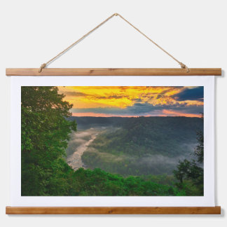 Gauley River Sunrise Wandteppich Mit Holzrahmen