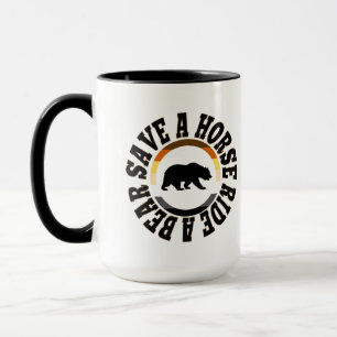 GAY BEAR SPEICHERE EINEN PFERD AUF EINEM BÄREN TASSE
