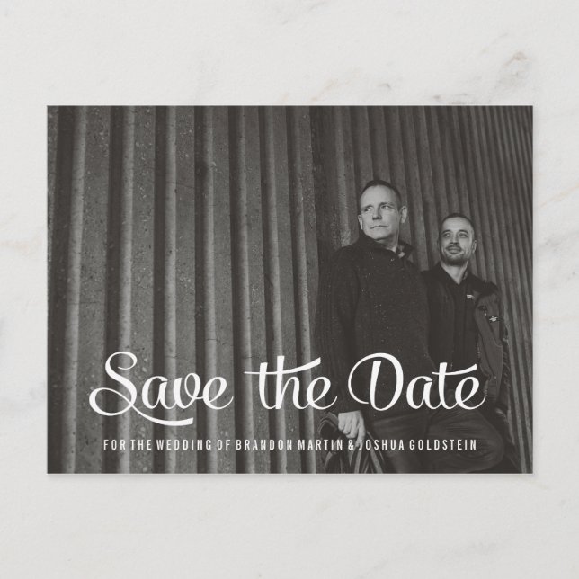 Gay Couple Retro Save the Date Foto Ankündigungspostkarte (Vorderseite)