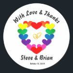 Gay Lesbian Custom Wedding Favor Round Stickers<br><div class="desc">Rainbow Farbherzen Hochzeitsringe personalisierte Gay Lesbian Custom Wedding Favors. Teilen Sie uns Ihre Liebe mit und bedanken Sie sich bei Familie und Freunden!</div>
