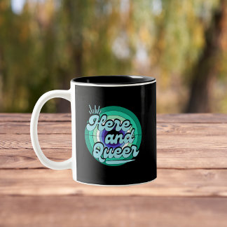 Gay Male Flag: LGBTQ - Hier und Que Zweifarbige Tasse