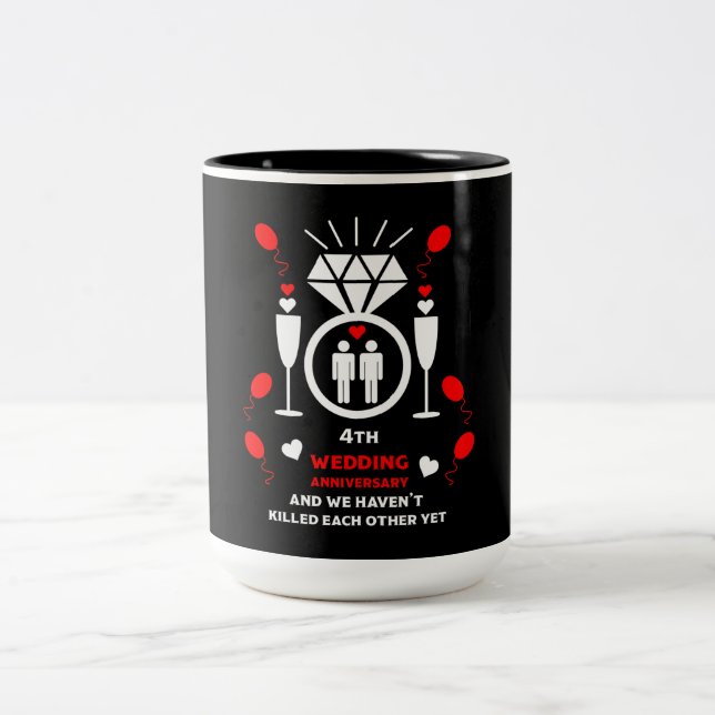 Gay Men 4. Hochzeitstag Zweifarbige Tasse (Mittel)
