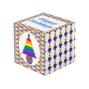 Gay Men Rainbow Christmas Tree und präsentiert Cus Würfel