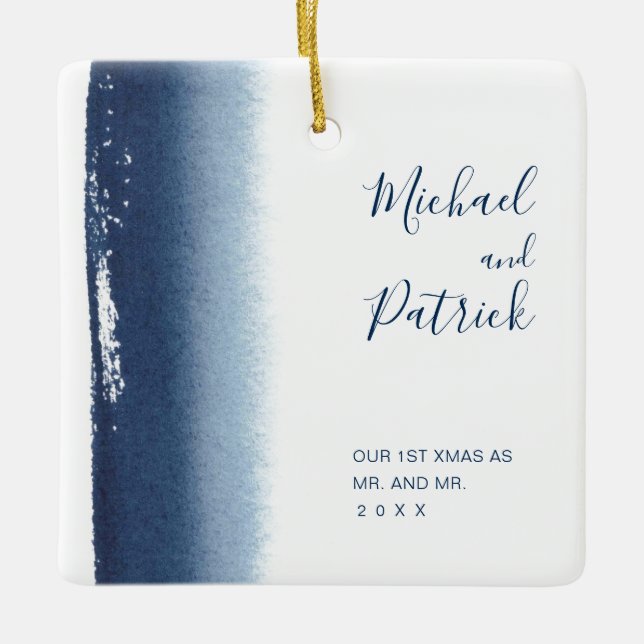 Gay Newlyw unser erstes Weihnachts-Verheiratet Keramikornament (Vorderseite)