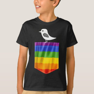 Gay Pride-Flagge Little Bird Lgbt Resist Pride T-Shirt