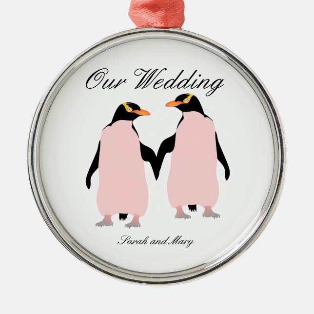 Gay Pride Lesbian Penguins Holding Hands Silbernes Ornament (Vorne)