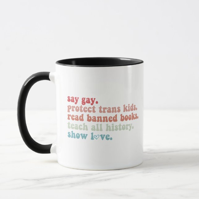 "Gay Protect Trans Kids Read Banned Books LGBTQ" Tasse (Links)