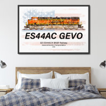 GE ES44AC GEVO Locomotive und amerikanische Flagge