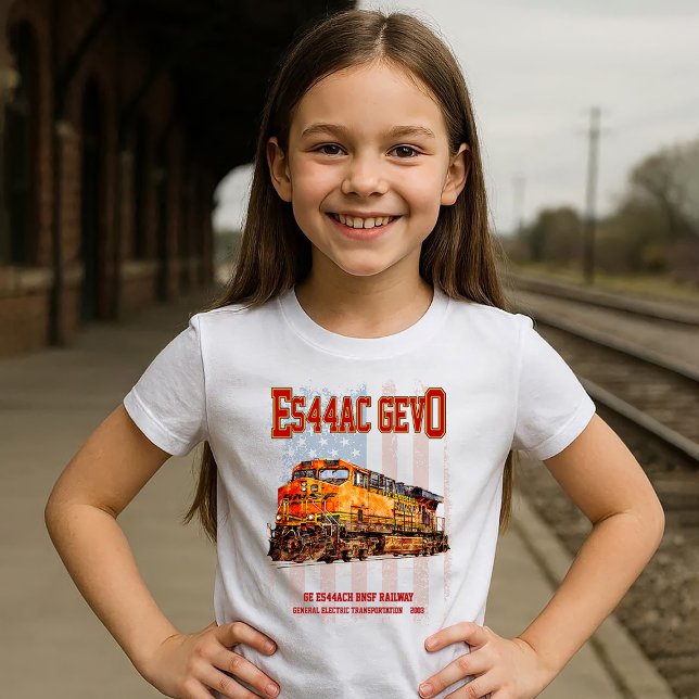 GE ES44AC GEVO Locomotive und amerikanische Flagge T-Shirt (Vintage GE ES44AC GEVO Diesel Locomotive. Girl Basic T-Shirt)