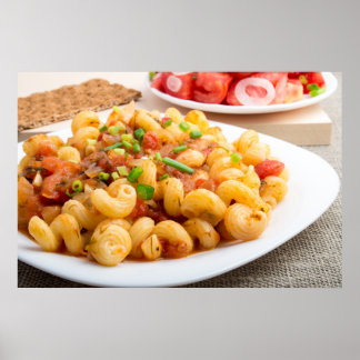 Gebackene Pasta cavatappi mit Gemüsesoße Poster