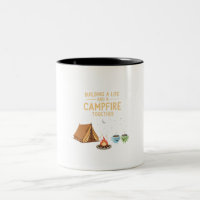 Gebäude a Life & Campfire | Niedliches Paar