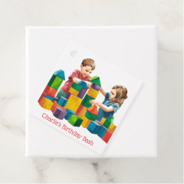 Gebäude blockiert den Geburtstagsschaden Geschenkanhänger