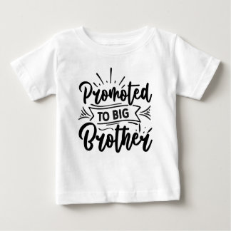 "Gebäude Bonds: Promoted to Big Brother" Baby T-shirt