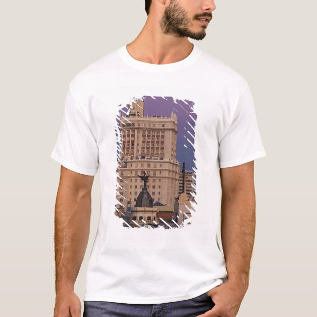 Gebäude entlang der Gran Via und des Edificio Espa T-Shirt (Vorderseite)