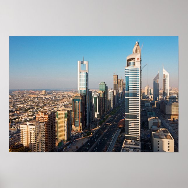 Gebäude entlang der Sheikh Zayed Road, Dubai Poster (Vorne)