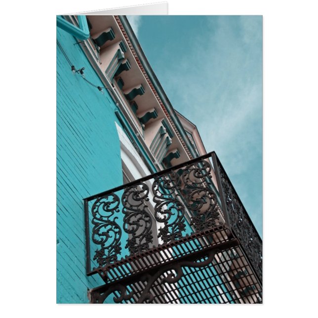 Gebäude und Balkon (Vorne)