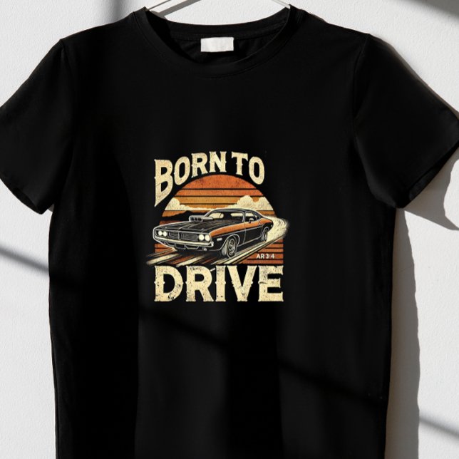 gebaut T-Shirt (Von Creator hochgeladen)