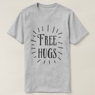 Geben Sie den T - Shirt der Umarmungs-Männer frei