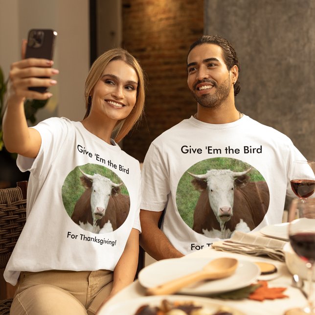 Geben Sie Em Vogel für Erntedank Unisex T-Shirt (Give Em the Bird For Thanksgiving Unisex T-Shirt)