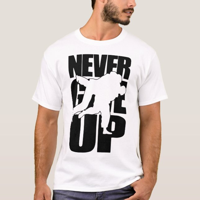 Geben Sie Sambo niemals auf T-Shirt (Vorderseite)