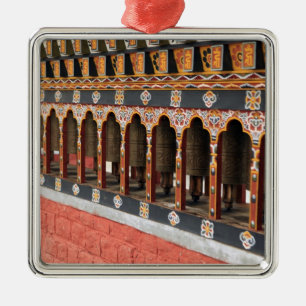 Gebetsmühlen auf dem zentralen Platz in Thimphu Silbernes Ornament