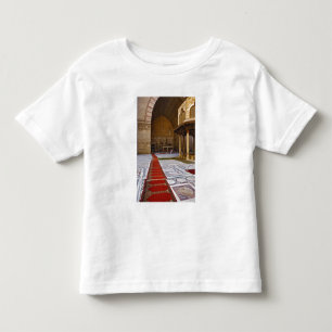 Gebetsteppiche führen in eine islamische Moschee,  Kleinkind T-shirt