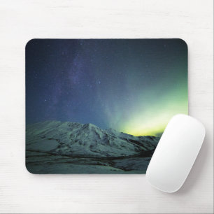 Gebirge   Aurora Borealis & Milky Way Alaska Mousepad