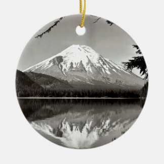 Gebirgsheiliges Helens und Spirit See Keramik Ornament