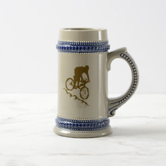 Gebirgsradfahrendes Fahrrad Bierglas