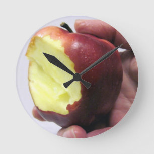 Gebissenes rotes Apple Runde Wanduhr