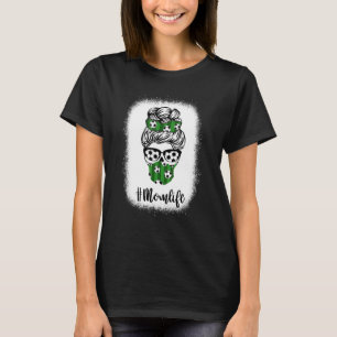 gebleicht Messy Bun Hair Tragen Fußball Sonnenbril T-Shirt