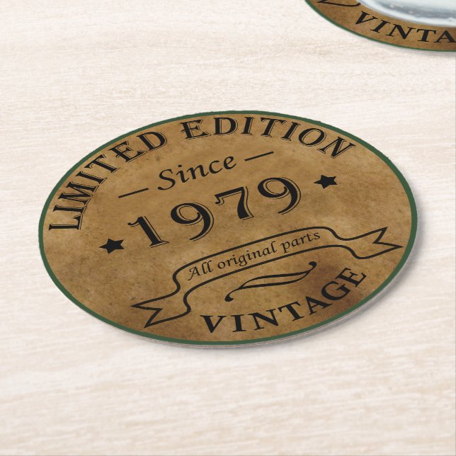 Geboren 1979 Vintager Geburtstag Runder Pappuntersetzer (Angewinkelt)