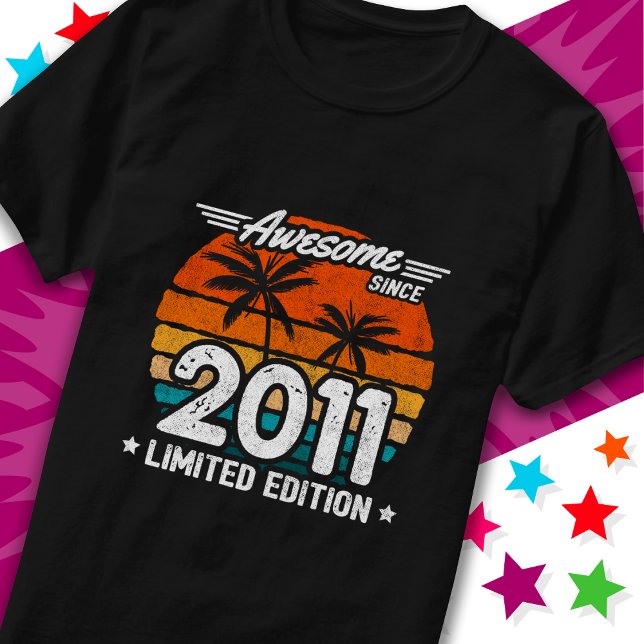 Geboren 2011 Limited Edition Retro Phantastisch se T-Shirt (Von Creator hochgeladen)