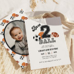 Geboren 2 Ball Sport Themenjunge 2. Geburtstag Fot Einladung<br><div class="desc">Geboren 2 Ball Sport Themenjunge 2. Geburtstag Party Foto Einladungen</div>