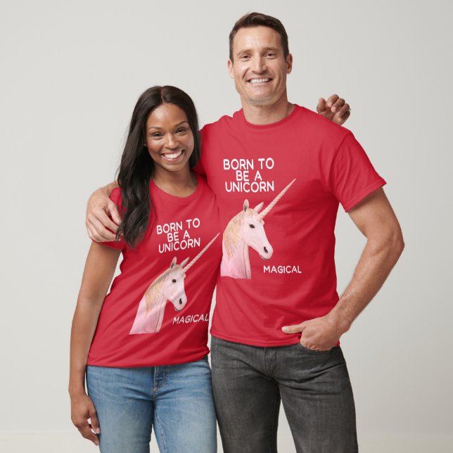 Geboren, ein Einhornstatuenkopf und eine magische  T-Shirt (Unisex)