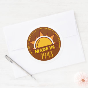 GEBOREN IM JAHR 1943 lustiges Geburtstagsgeschenk Runder Aufkleber