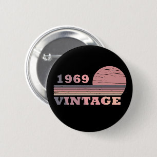 Geboren im Jahr 1969 Vintager Geburtstag lila rosa Button