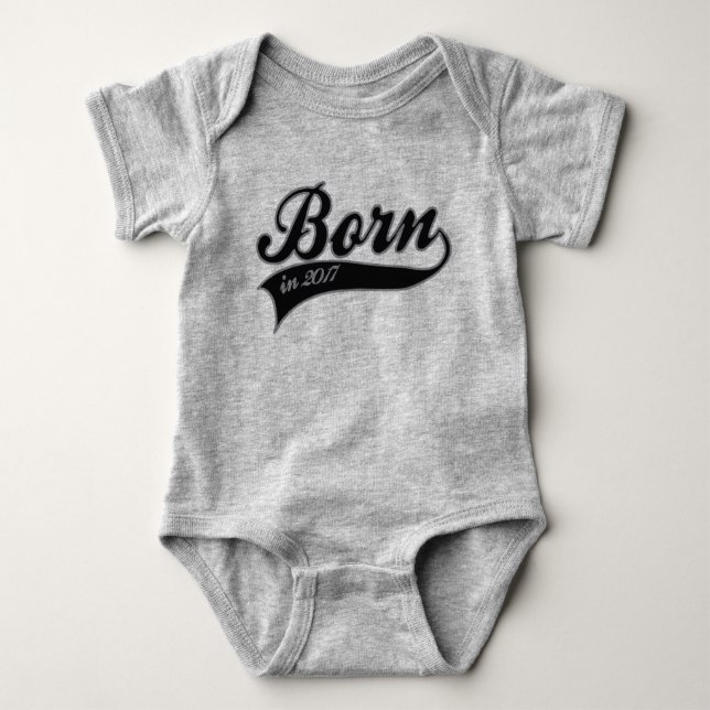 Geboren im Jahre 2017 Baby Strampler (Vorderseite)